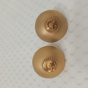 TAKE 30% OFF Vintage St John Gold Tone Round Clip on Earrings